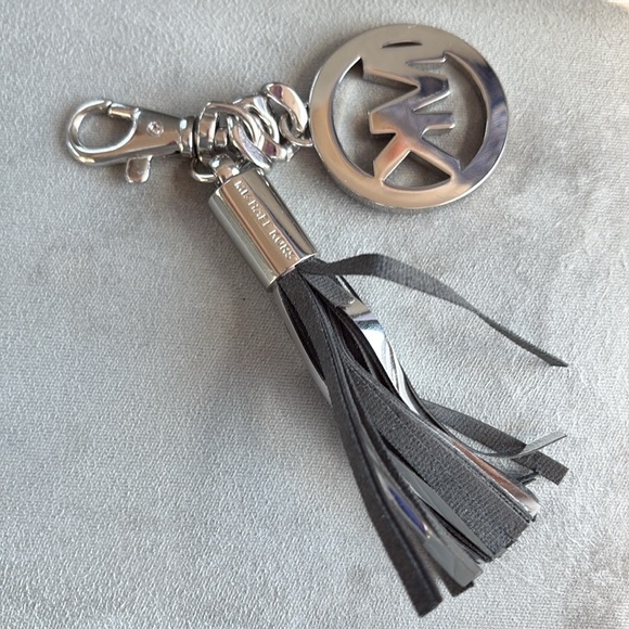 Michael Kors Silver and Black Tassel Key‎ Holder chain - Picture 3 of 7